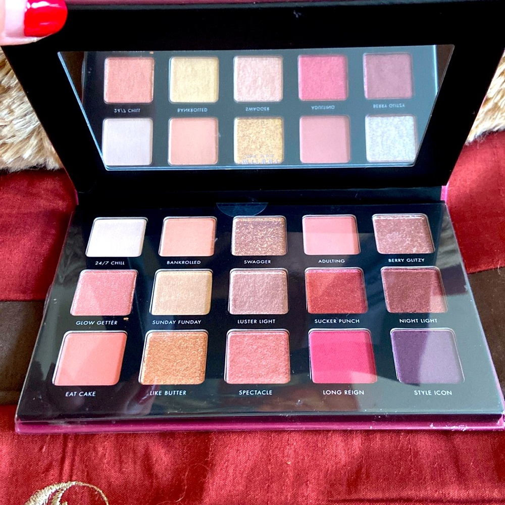 🆕 Milani luster light palette